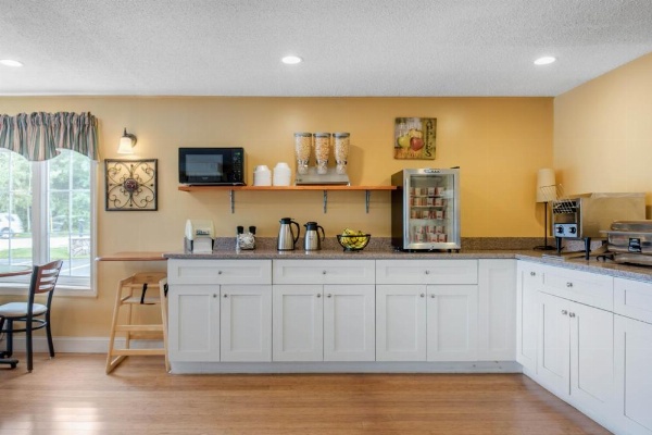 Coachman Inn image 10