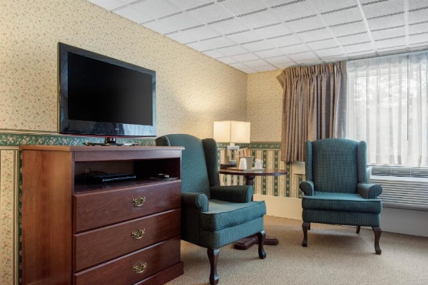 Coachman Inn image 21