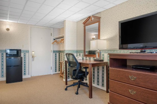 Coachman Inn image 23