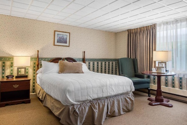 Coachman Inn image 26