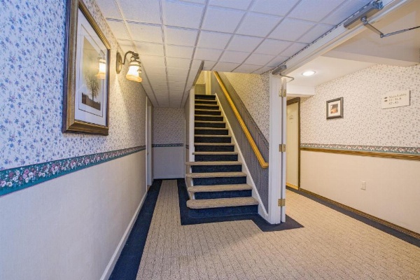 Coachman Inn image 29