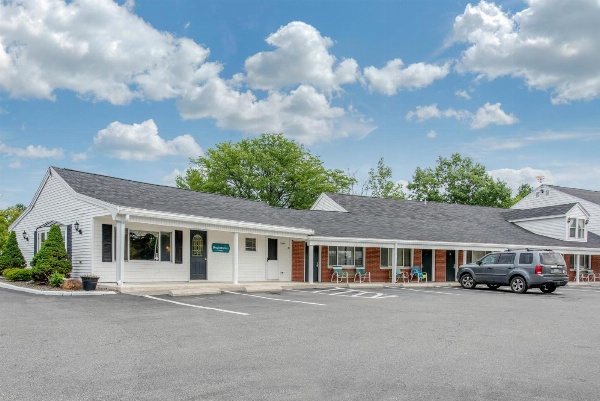 Coachman Inn image 6