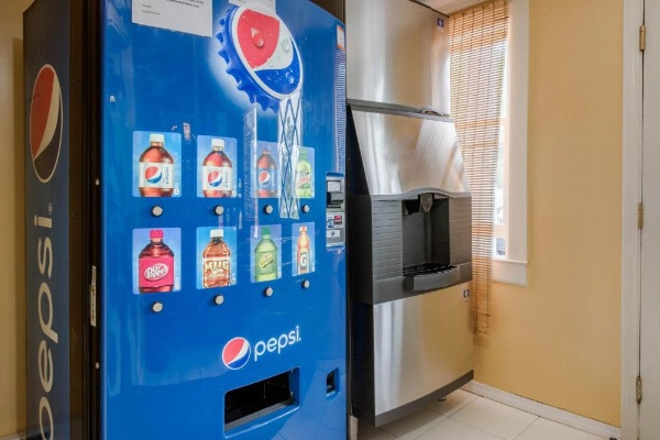 Coachman Inn image 8